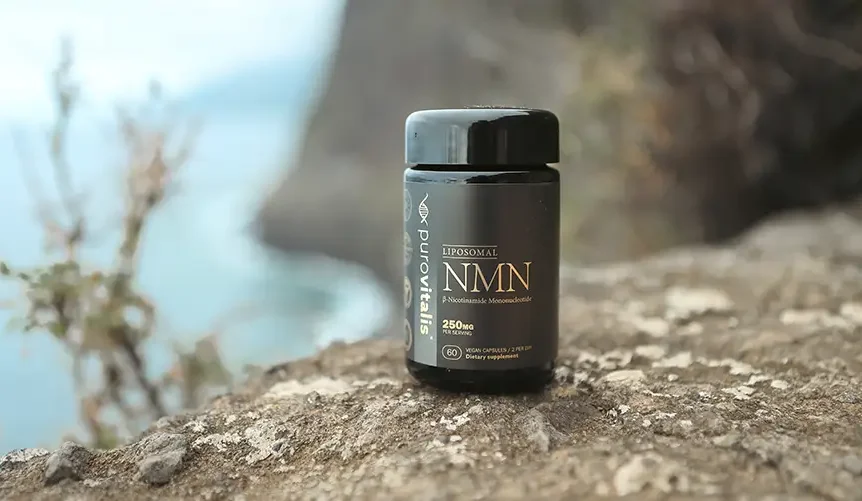 Flacon de Liposomal NMN Purovitalis, 60 gélules, sur Cliff
